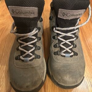 Columbia Women's Hiking Boots, 6.5